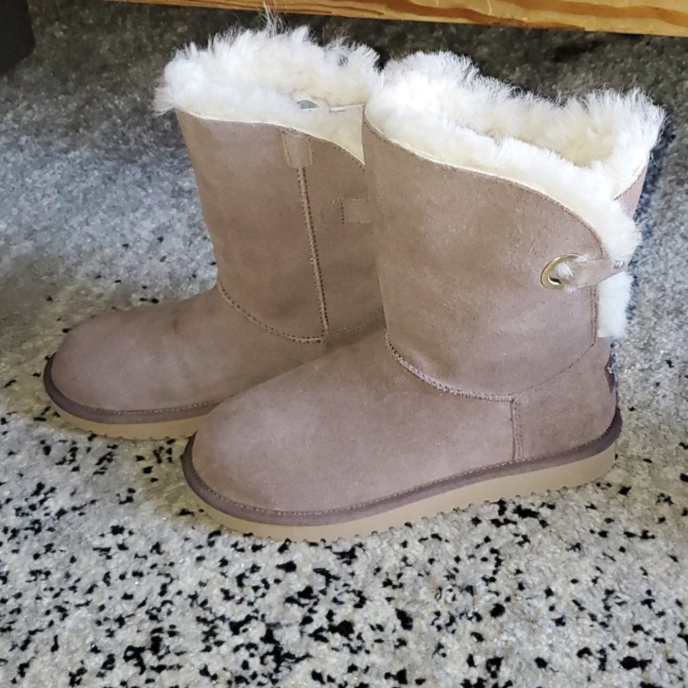 NWOB Koolaburra boots, size 7
